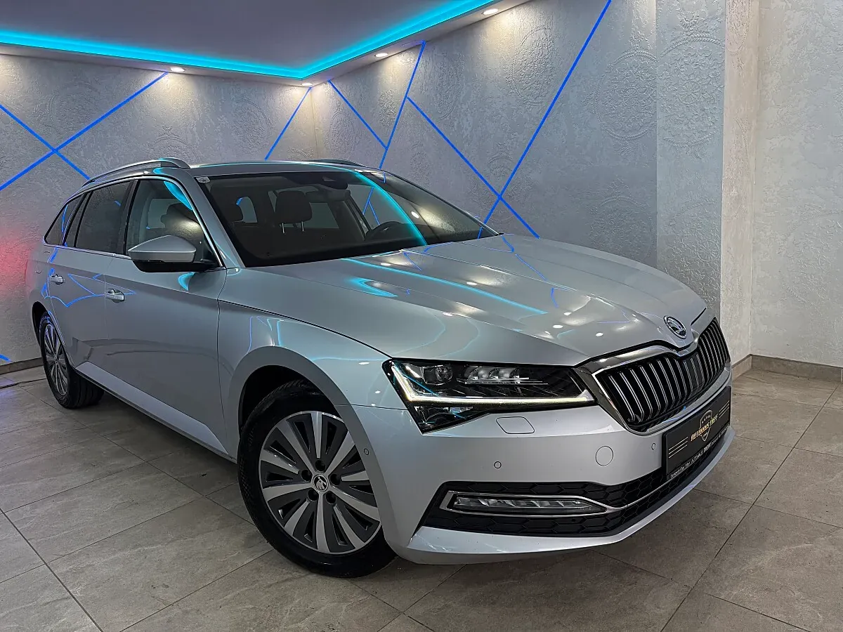 Skoda Superb 2022 photo 2