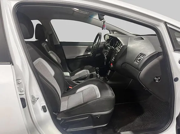 Kia Ceed 2014 photo 5