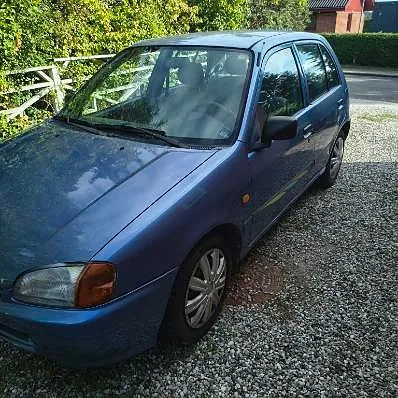 Toyota Starlet 1997 photo 3