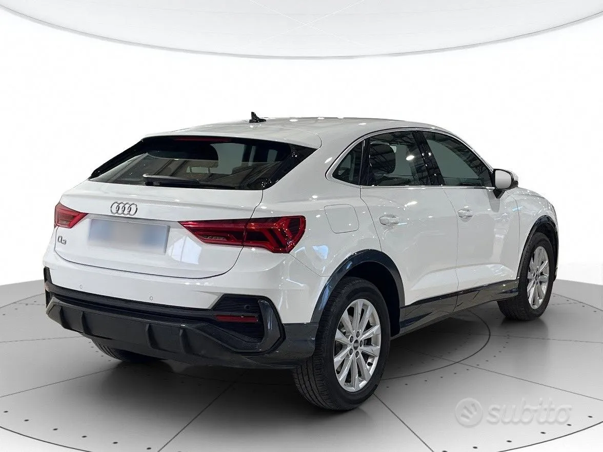 Audi Q3 2021 photo 3