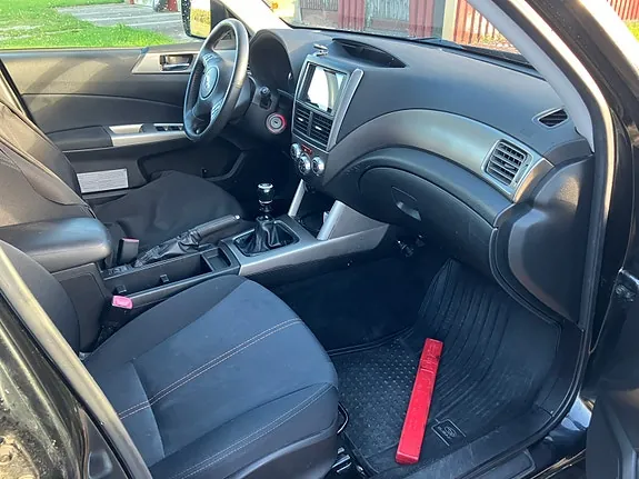 Subaru Forester 2010 photo 4