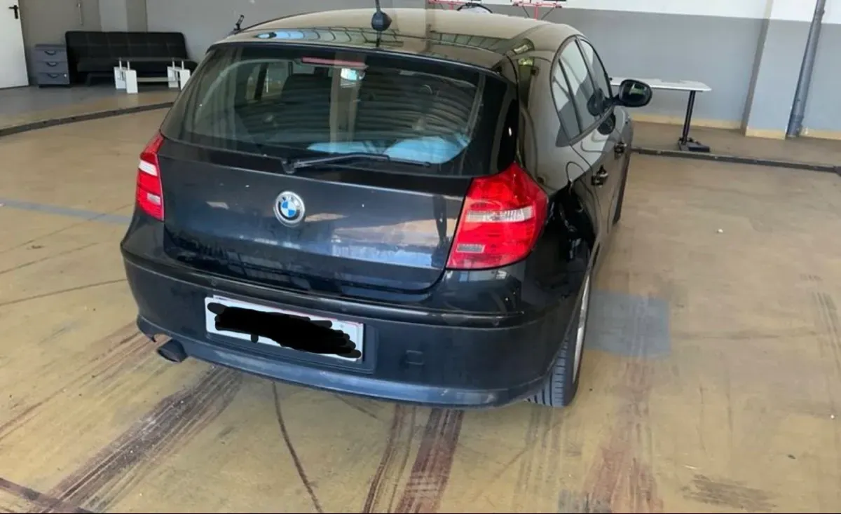 BMW 1 Series 2010 photo 2