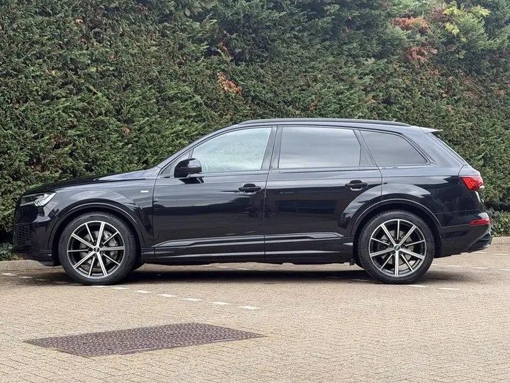 Audi Q7 2020 photo 4