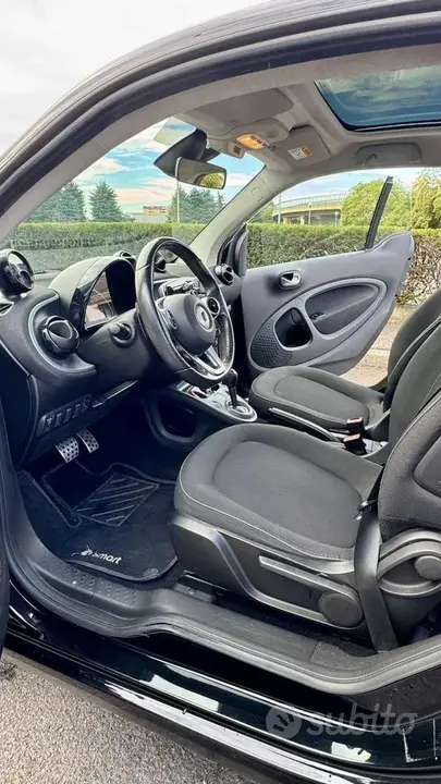 Smart Fortwo 2017 photo 4