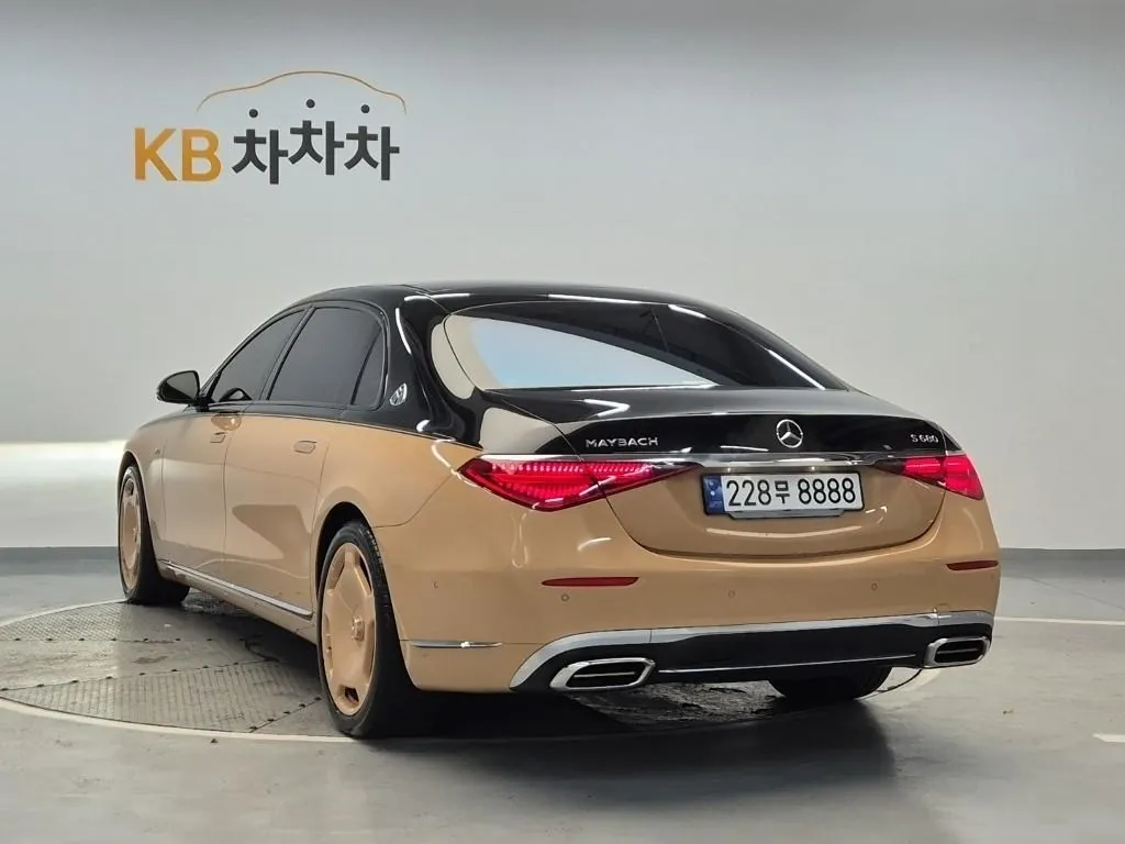 Mercedes-Benz S-Class 2023 photo 2