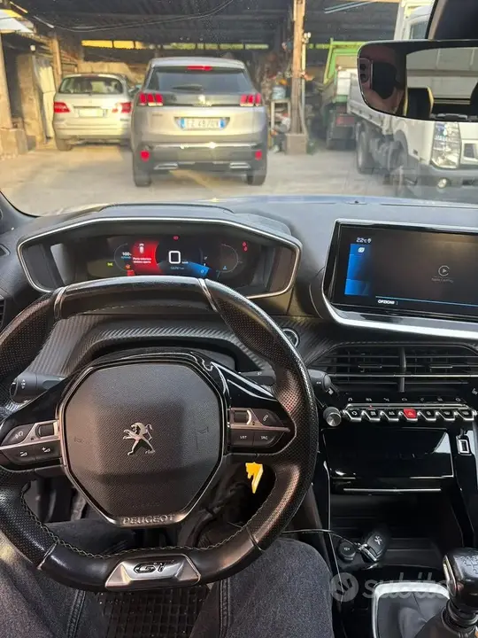 Peugeot 208 2022 photo 5