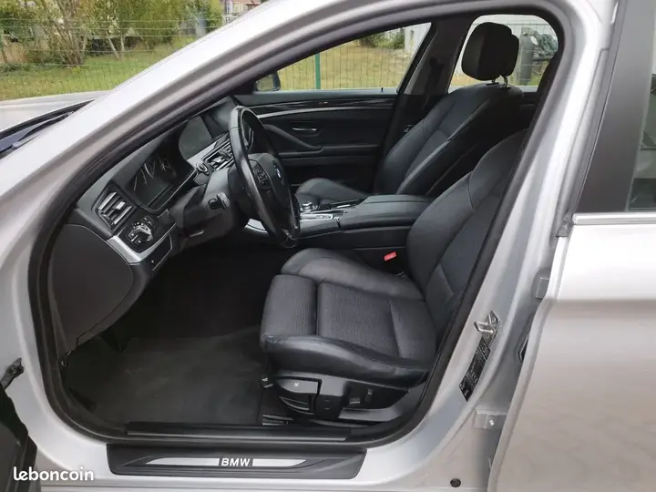 BMW 5 Series 2011 photo 3