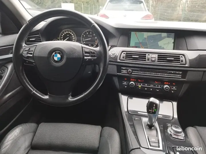 BMW 5 Series 2011 photo 5