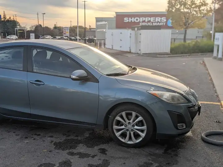 Mazda 3 2010 photo 2