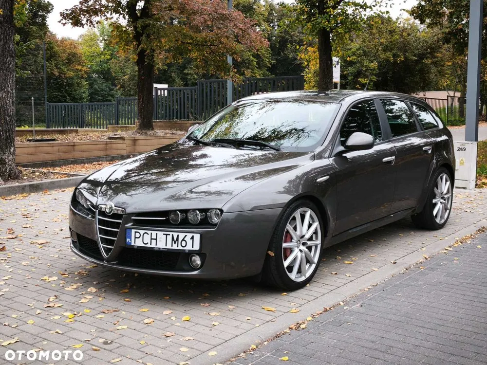 Alfa Romeo 159 2006 photo 2