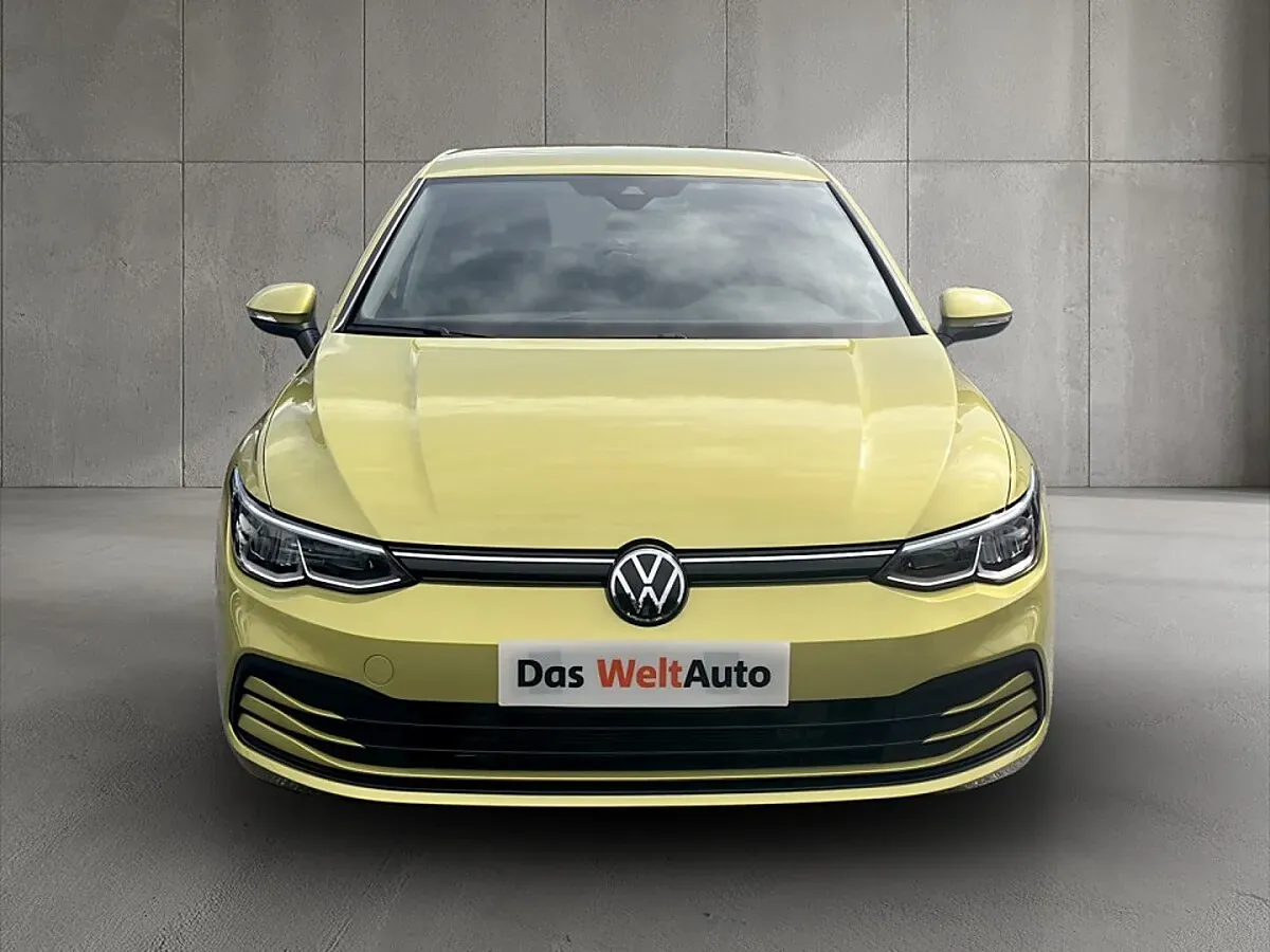 Volkswagen Golf 2023 photo 2