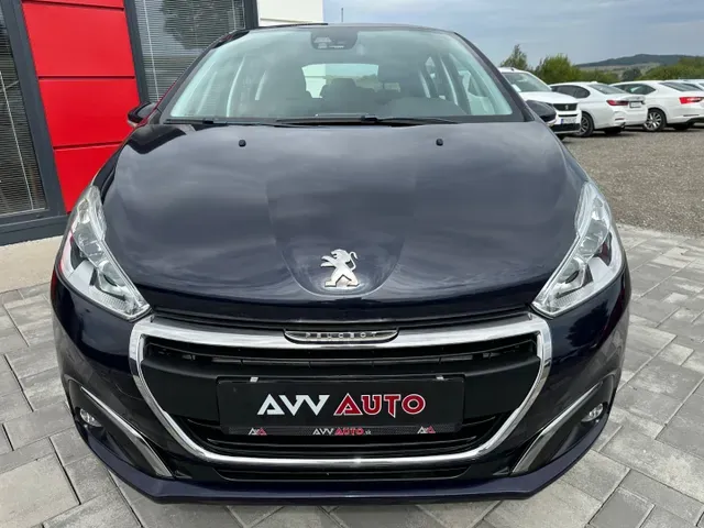 Peugeot 208 2019 photo 2