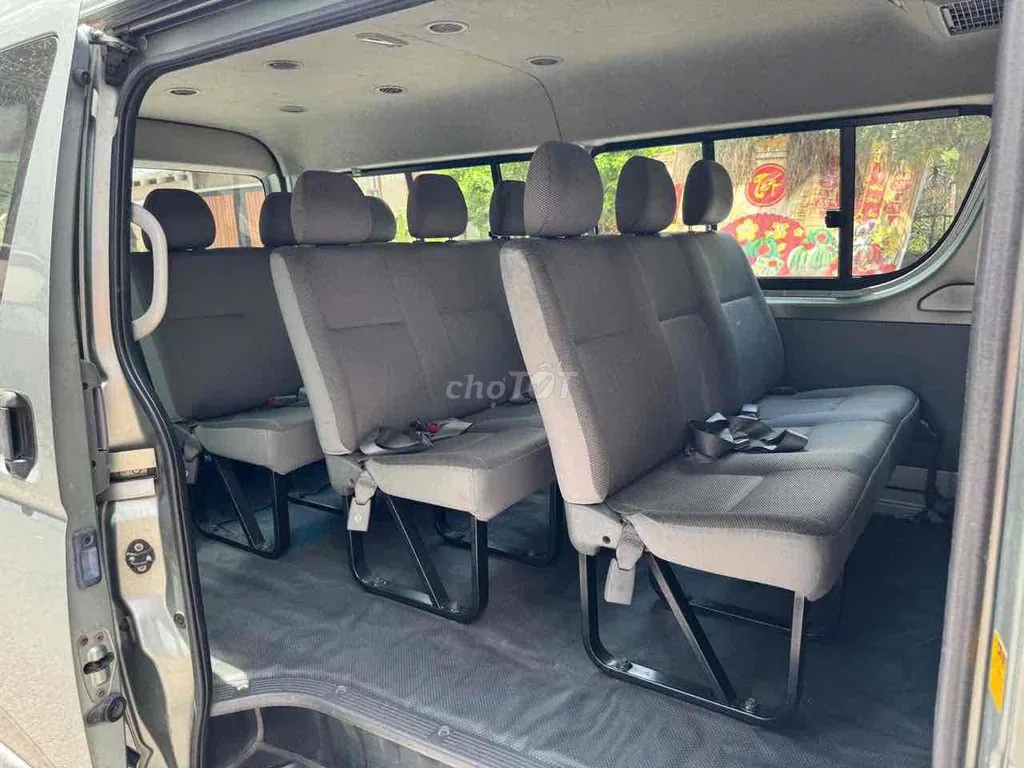 Toyota Hiace 2009 photo 5