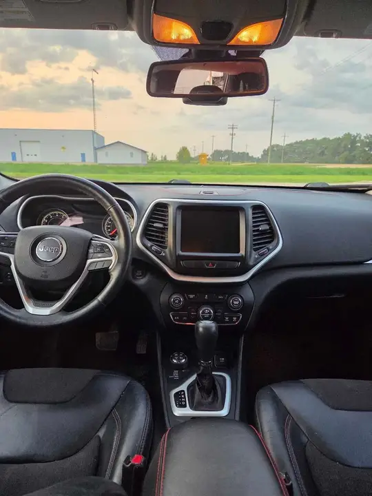 Jeep Cherokee 2014 photo 3