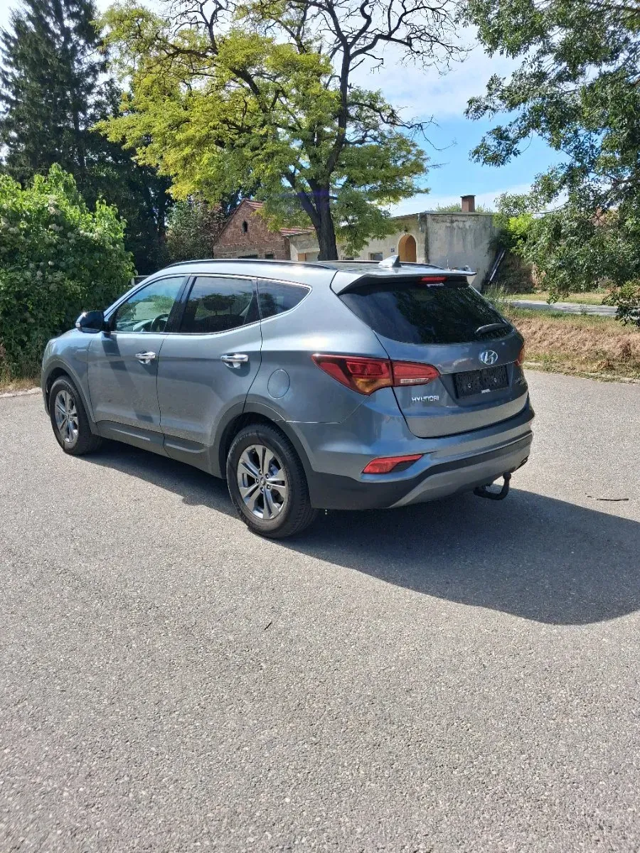 Hyundai Santa Fe 2018 photo 2