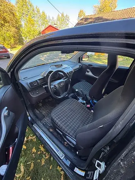 Toyota Iq 2011 photo 5