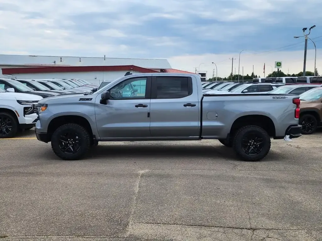 Chevrolet Silverado 1500 2026 photo 3