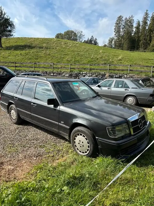 Mercedes-Benz W124