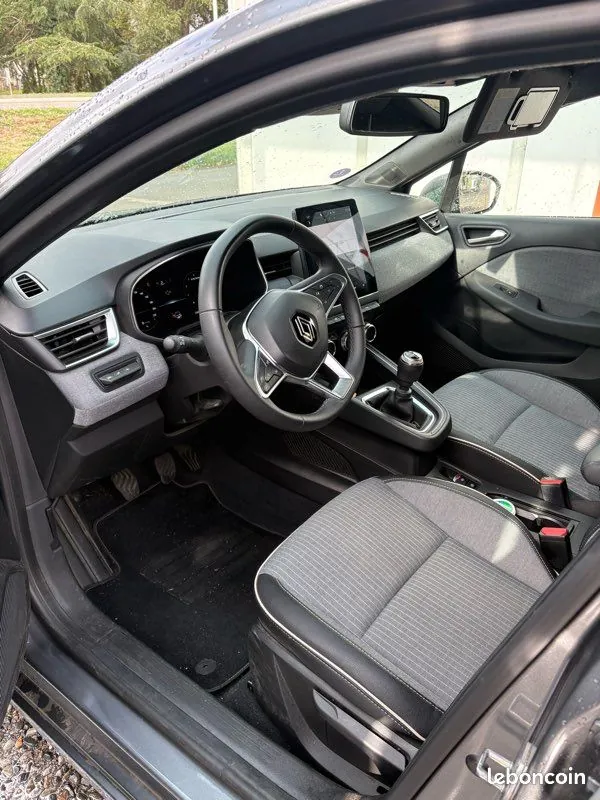 Renault Clio 2024 photo 3