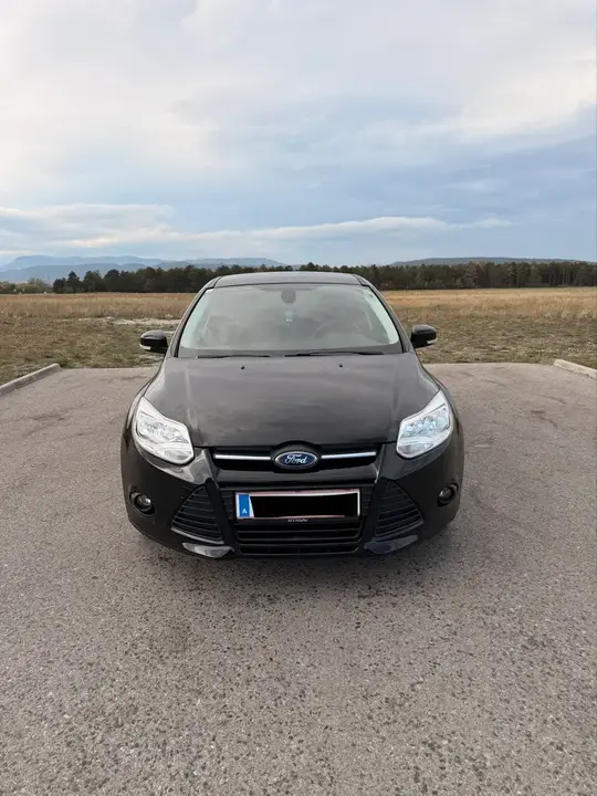 Ford Focus 2013 photo 2