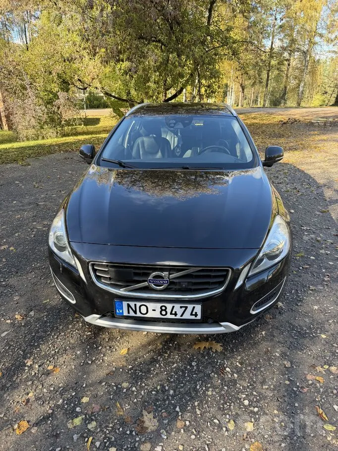 Volvo V60 2012 photo 2