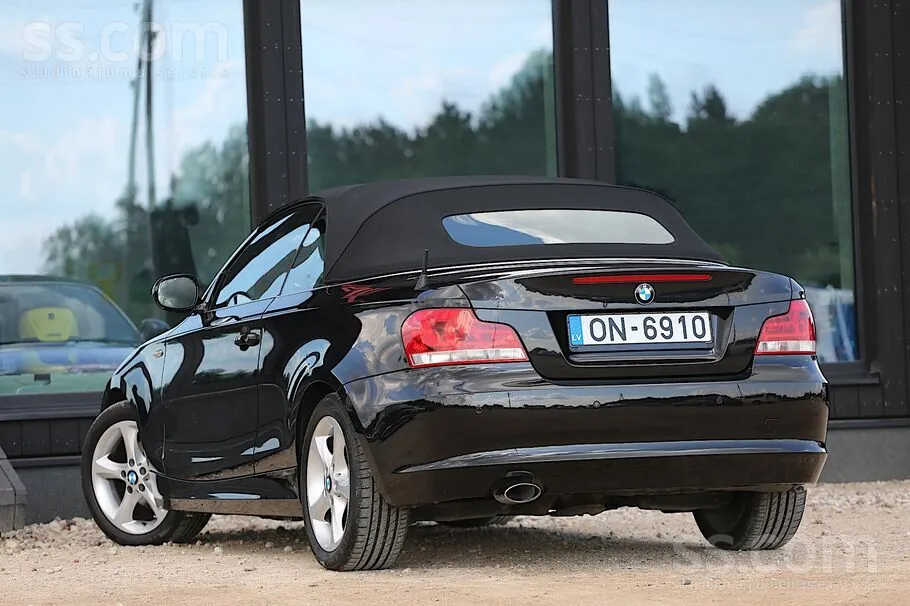 BMW 118D Cabriolet 2011 photo 4
