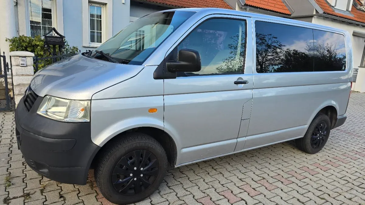 Volkswagen Caravelle 2006 photo 2