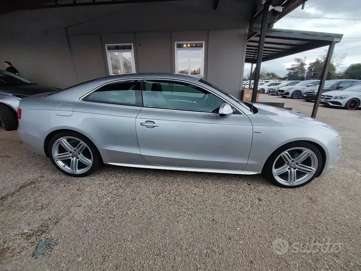 Audi A5 2010 photo 4