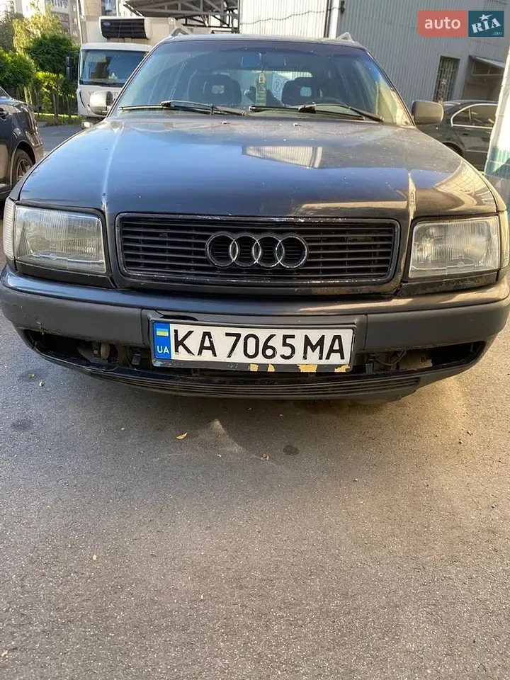 Audi 100