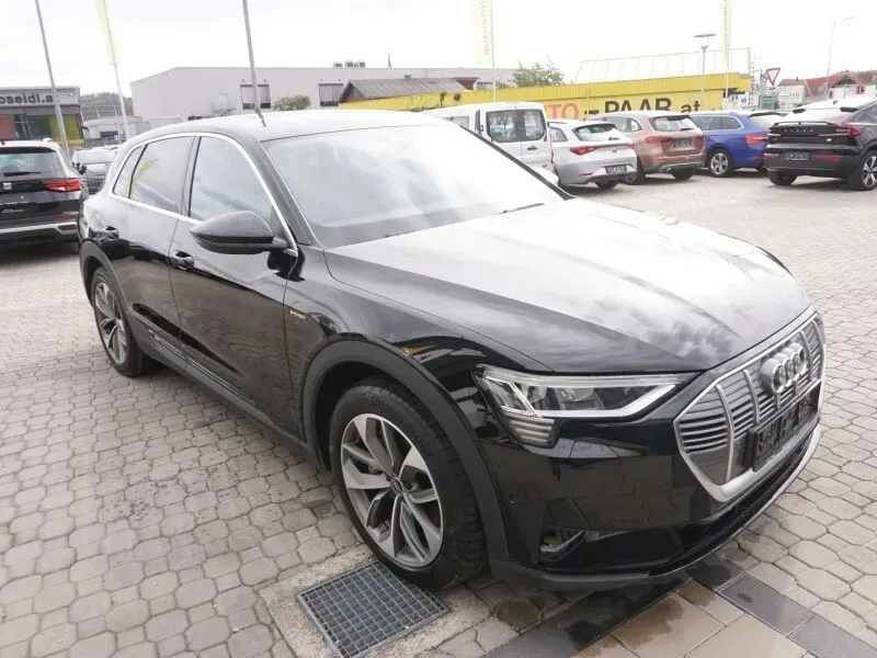 Audi E-Tron 2021 photo 3