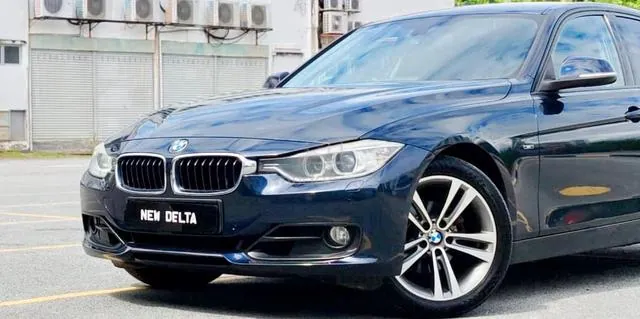 BMW 320I