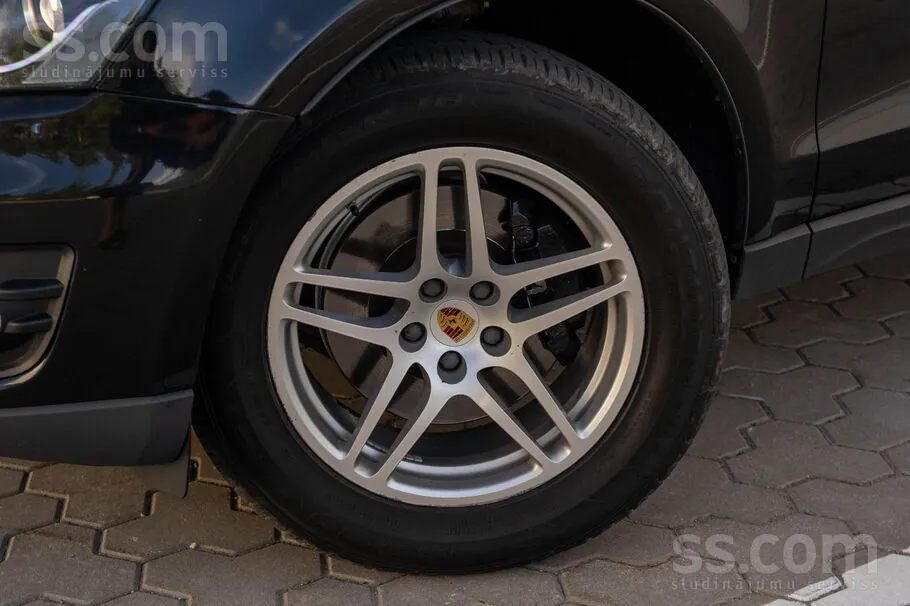 Audi Q5 2010 photo 2