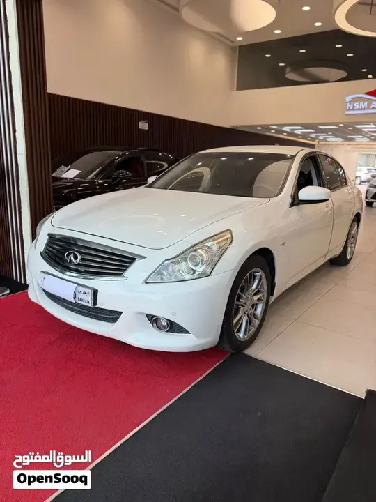 Infiniti G25 2014 photo 2