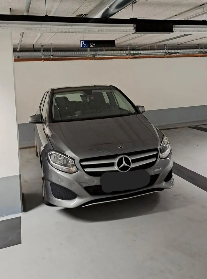 Mercedes-Benz B 180 D