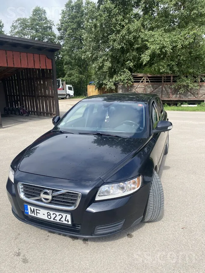 Volvo V50 2010 photo 4