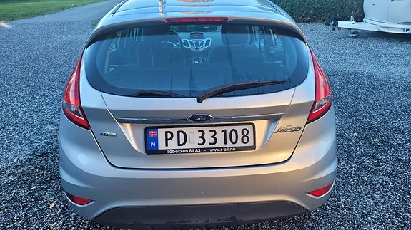Ford Fiesta 2010 photo 3