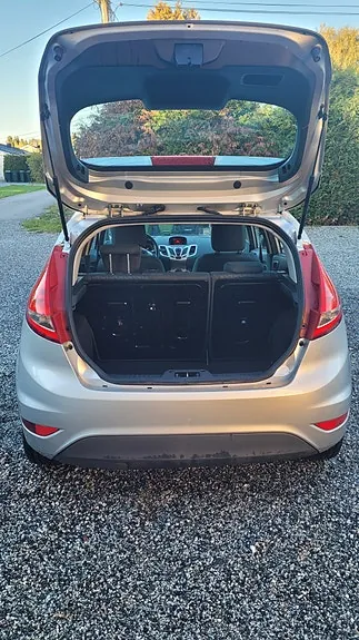 Ford Fiesta 2010 photo 5