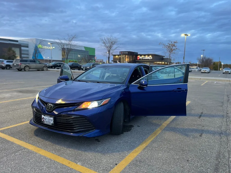 Toyota Camry 2018 photo 3