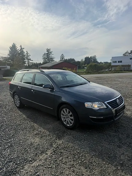 Volkswagen Passat 2010 photo 4