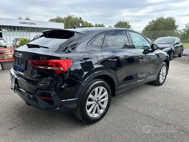 Audi Q3 2022 photo 4