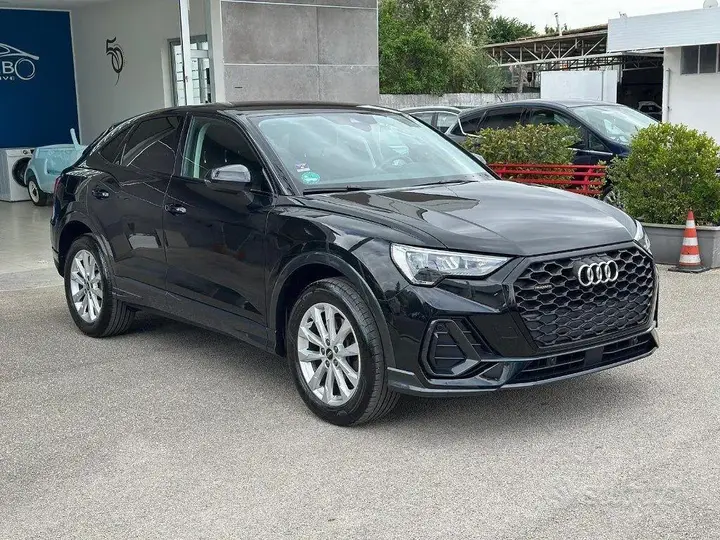 Audi Q3 2022 photo 3