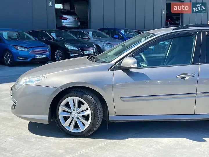 Renault Laguna 2008 photo 3