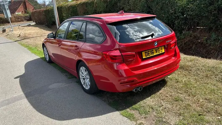 BMW 3 Series 2016 photo 3