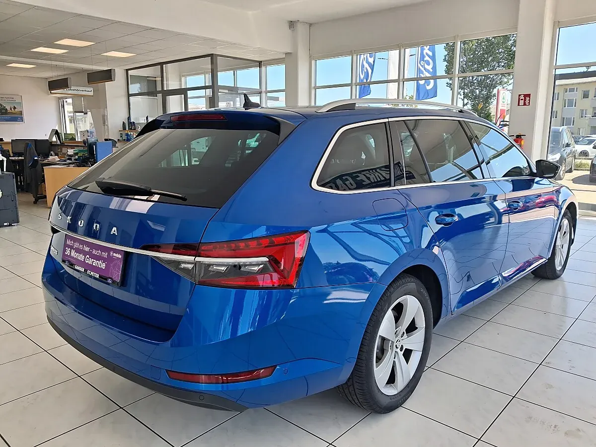Skoda Superb 2022 photo 2