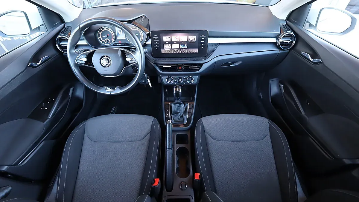 Skoda Fabia 2023 photo 2