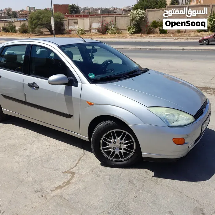 Ford Focus 2000 photo 4