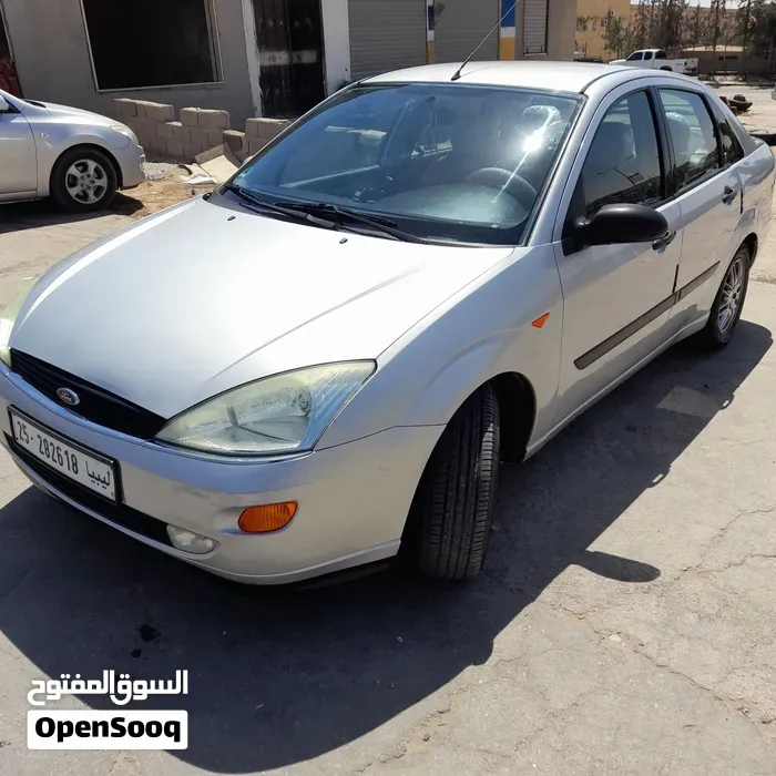 Ford Focus 2000 photo 3