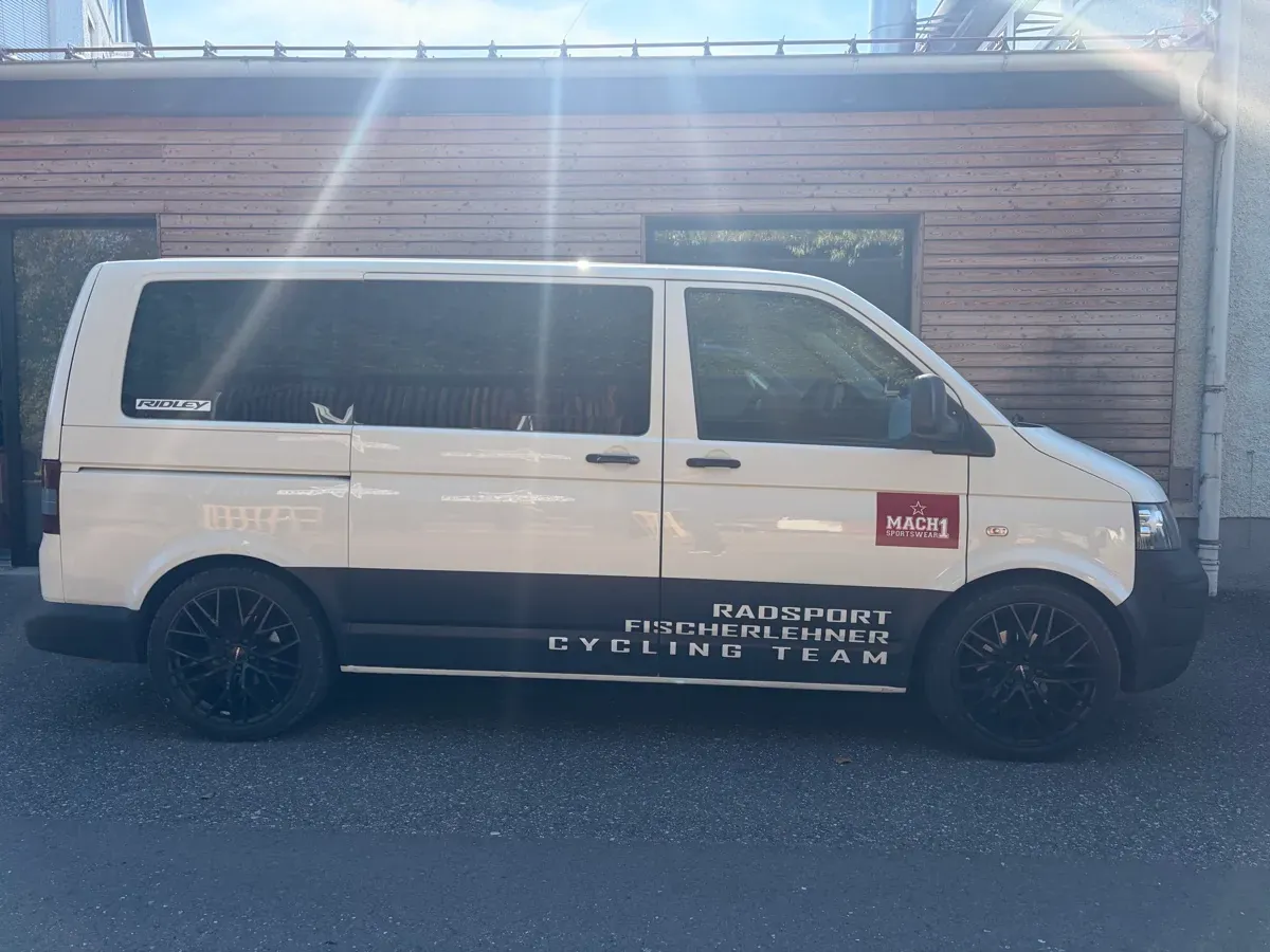 Volkswagen T5 2008 photo 2