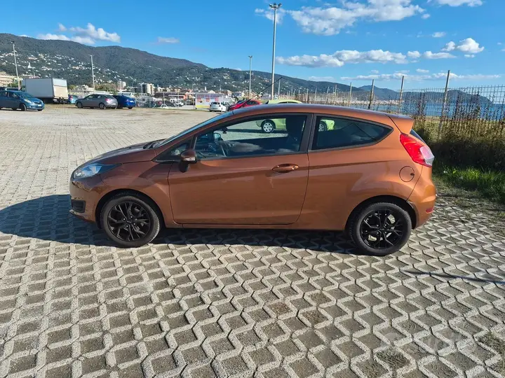 Ford Fiesta 2016 photo 2