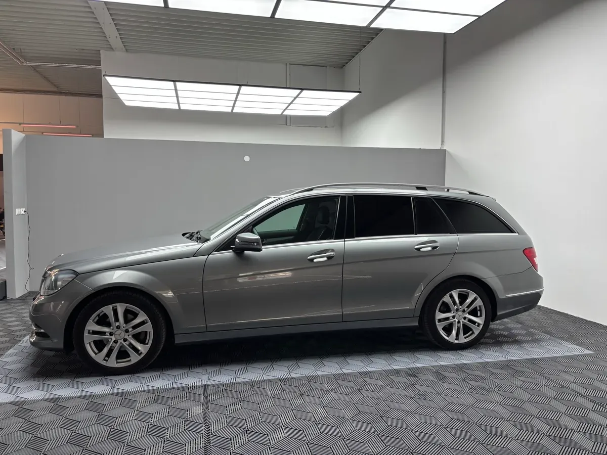 Mercedes-Benz C-Class 2013 photo 2